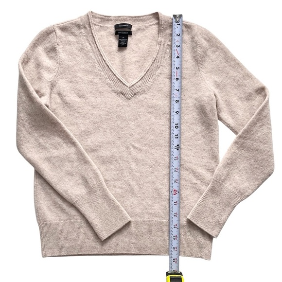 Halogen Sweater Cream 100% Cashmere V-Neck Pullover Size Small Medium - Picture 5 of 8